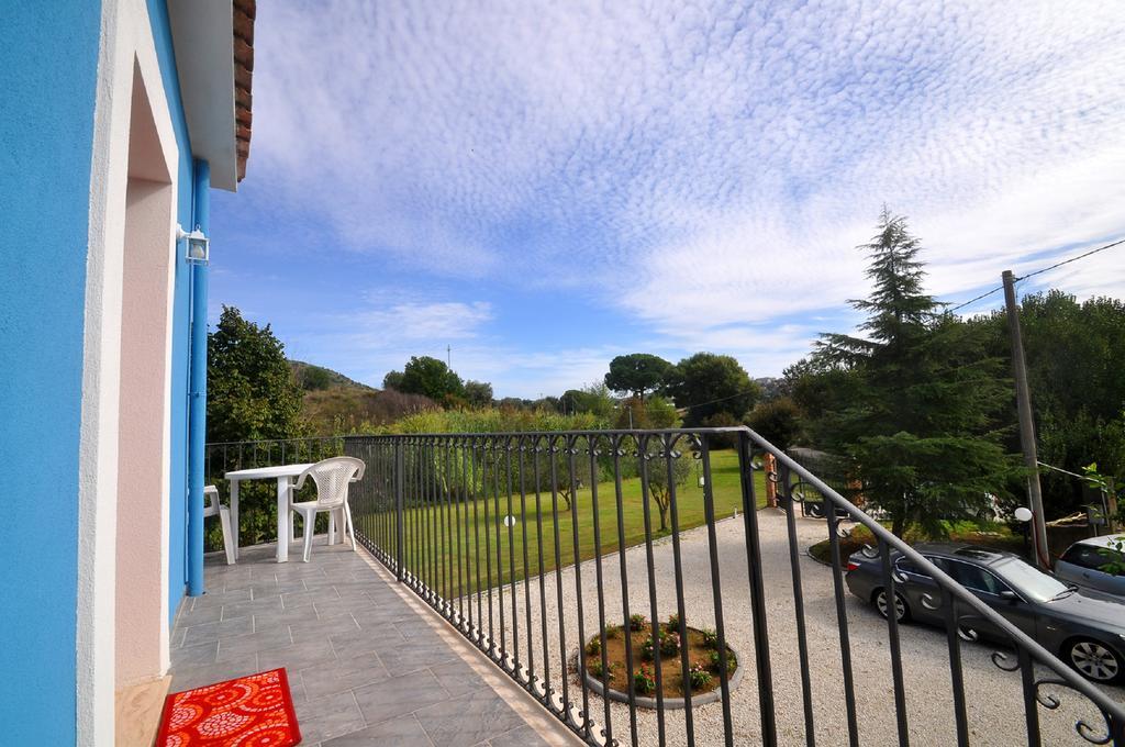 La Casa Blu Lejlighed Mirabella Imbaccari Eksteriør billede